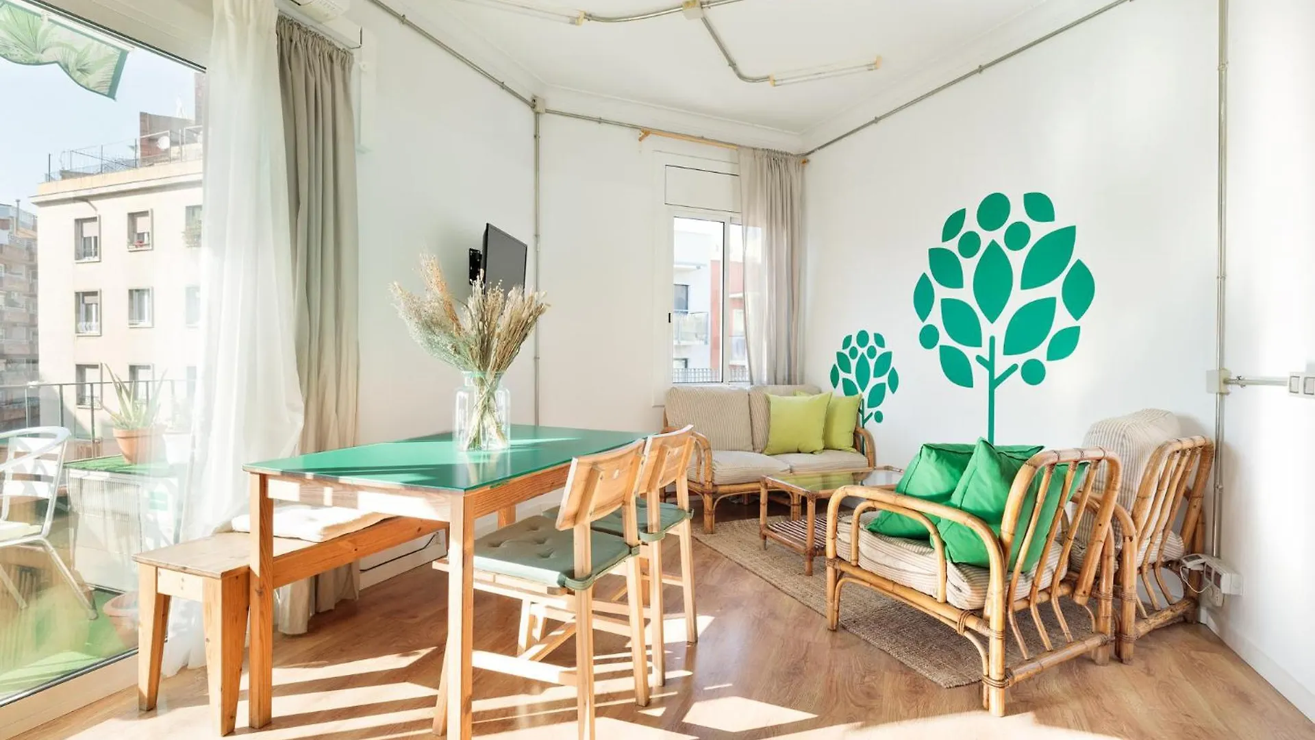 Eulalias Lodges Barcelona