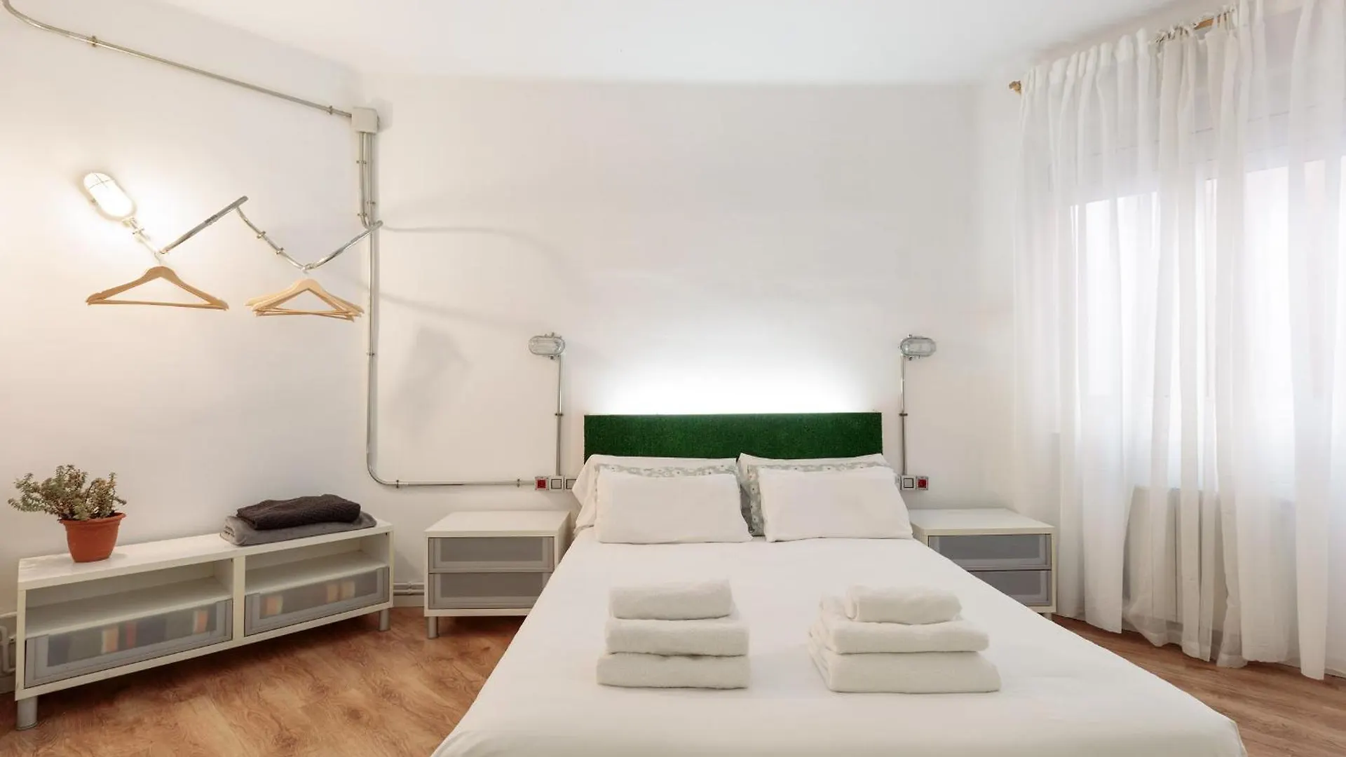 Eulalias Lodges Barcelona