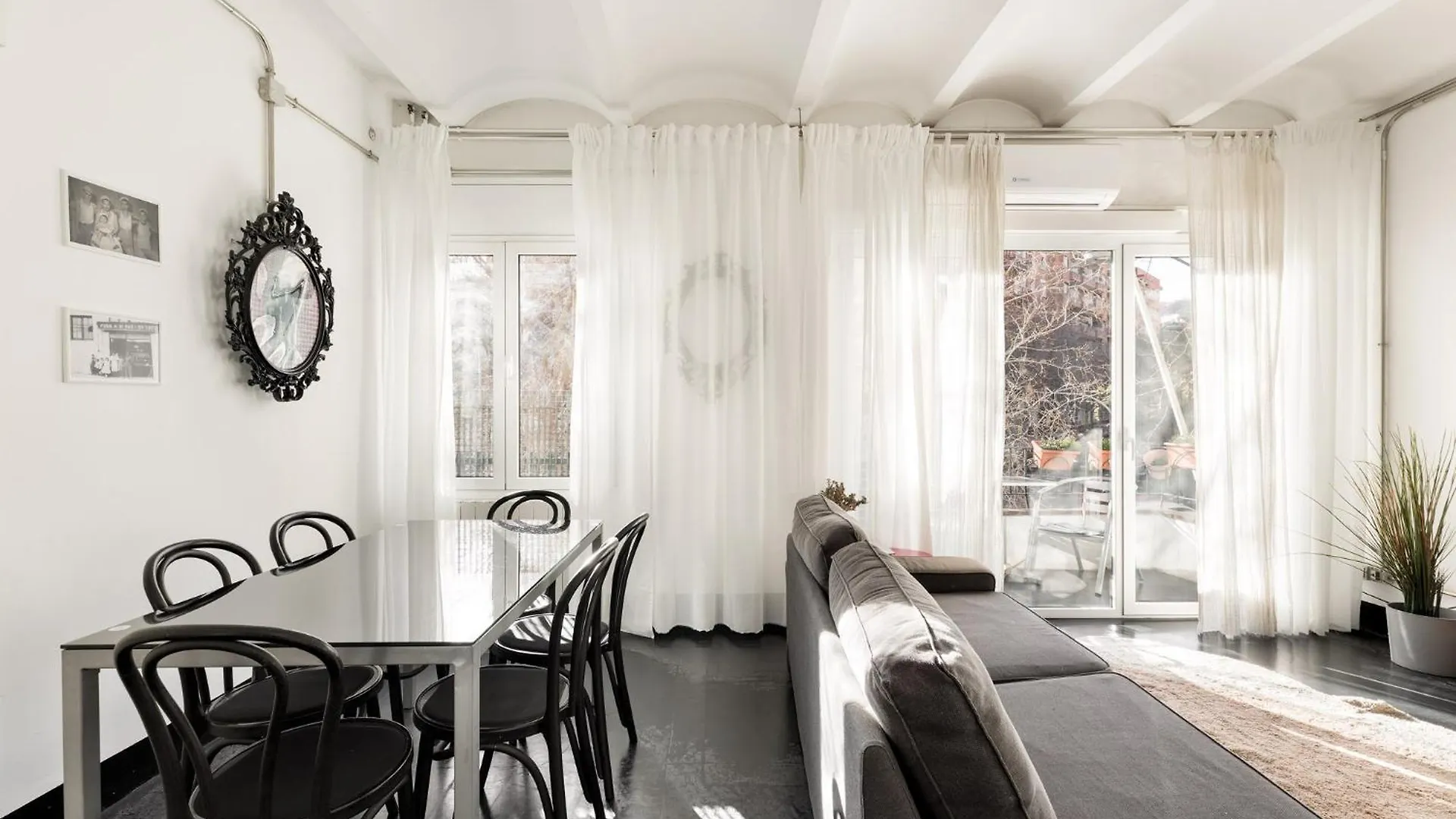 Eulalias Lodges Barcelona Apartament