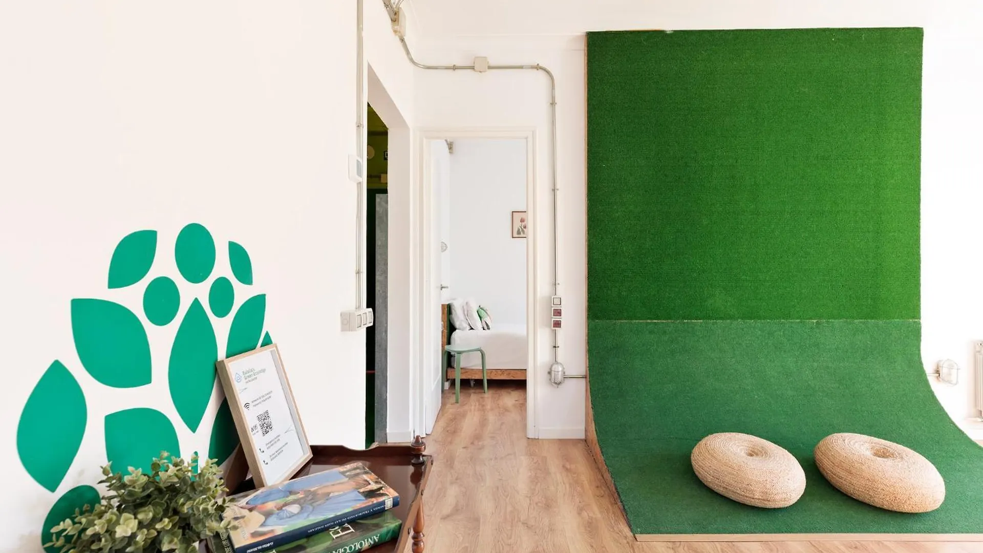 Eulalias Lodges Barcelona 0*,